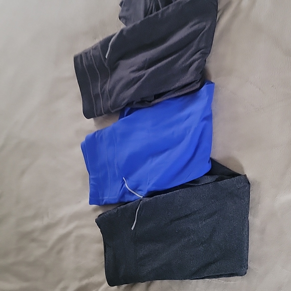 Bundle of 2: Athleta Relay Capri - Picture 2 of 3